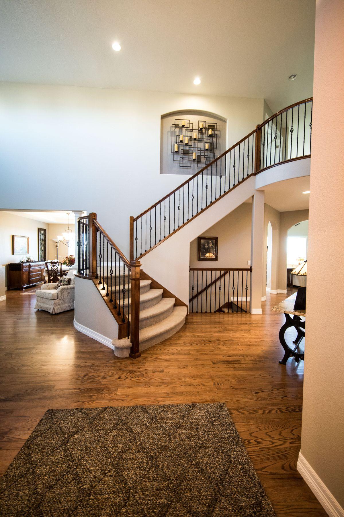 6-bedroom townhome in Perth, Australia — 143 sqm, demo listing photo 1